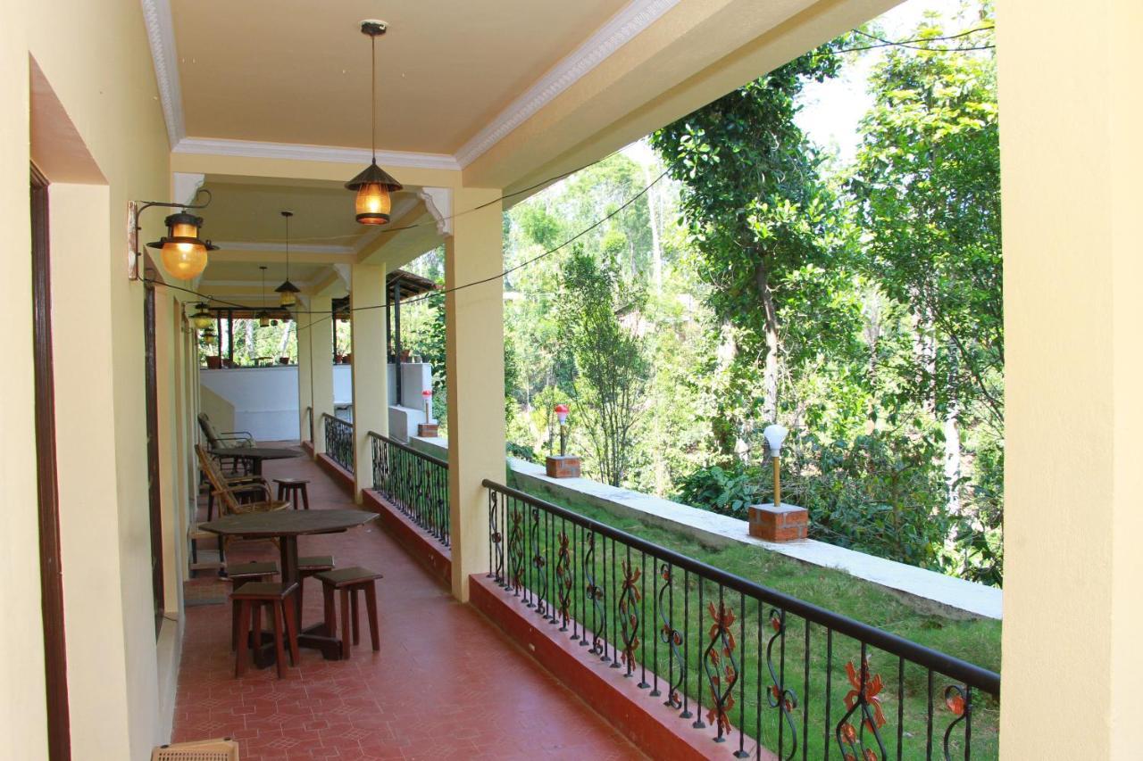 Kingmaker'S Plantation With River Stream Madikeri Dış mekan fotoğraf