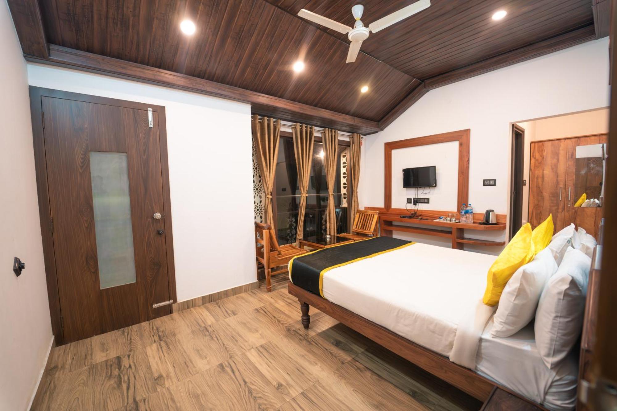 Kingmaker'S Plantation With River Stream Madikeri Dış mekan fotoğraf