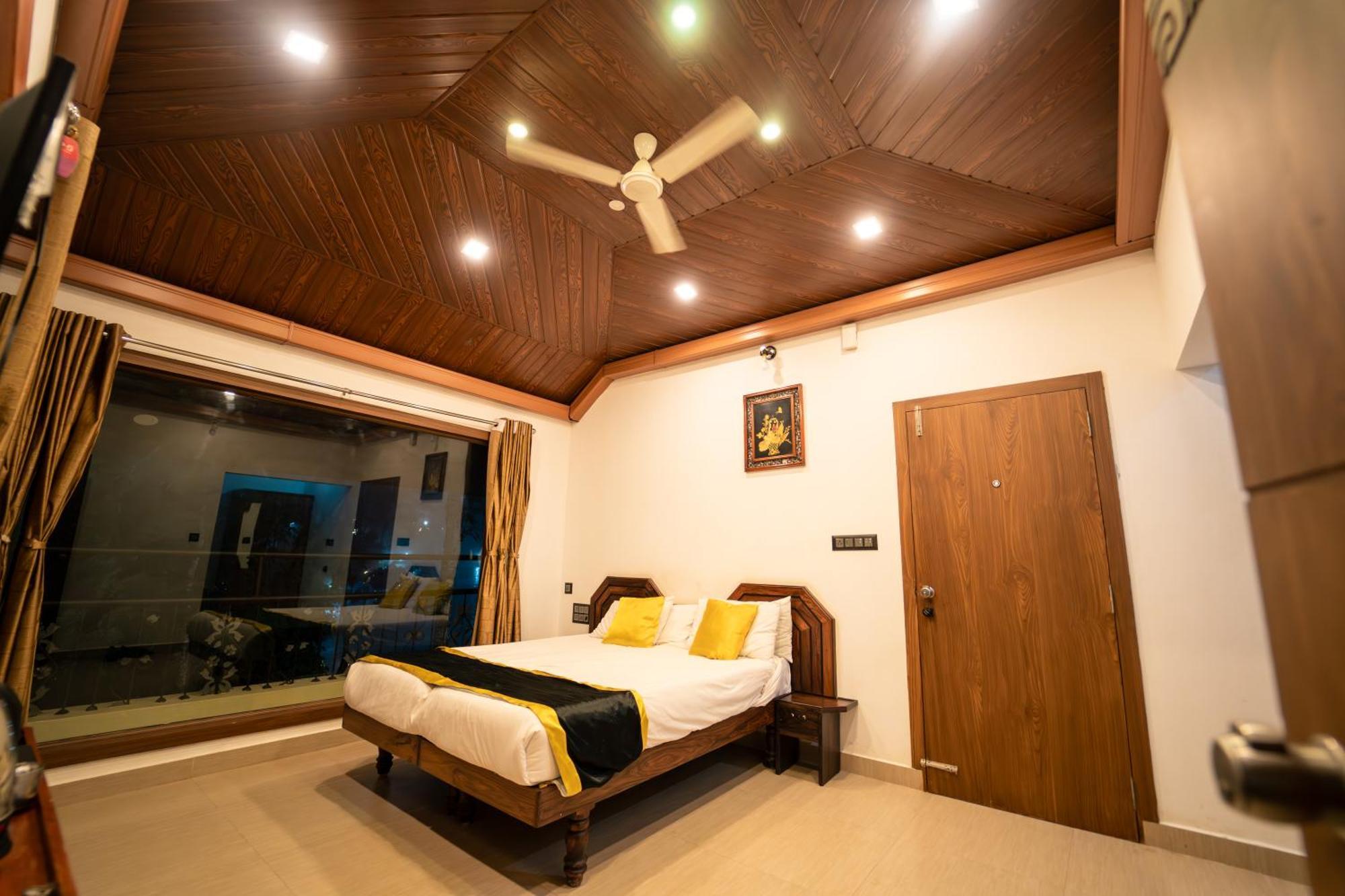 Kingmaker'S Plantation With River Stream Madikeri Dış mekan fotoğraf