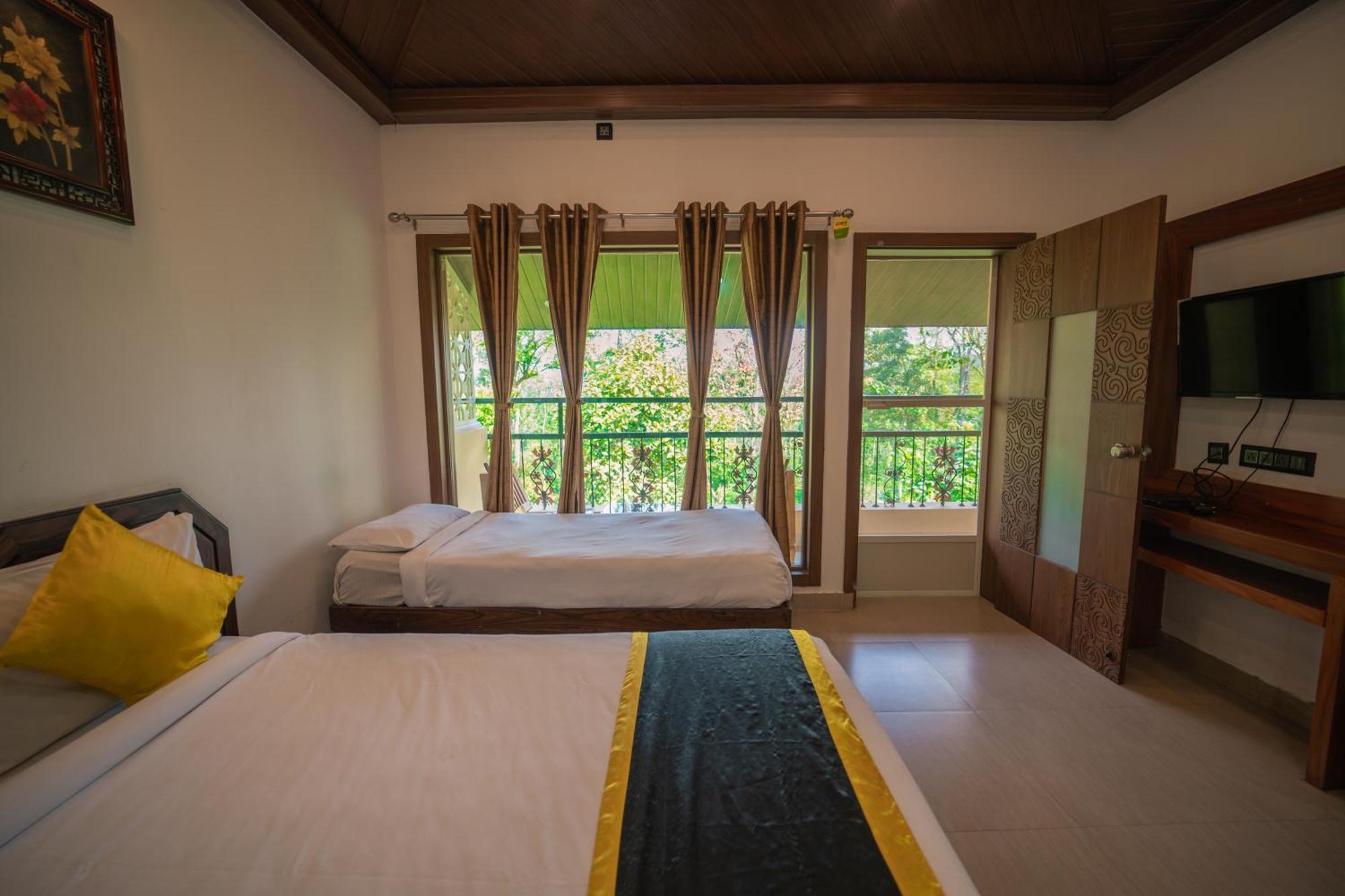Kingmaker'S Plantation With River Stream Madikeri Dış mekan fotoğraf
