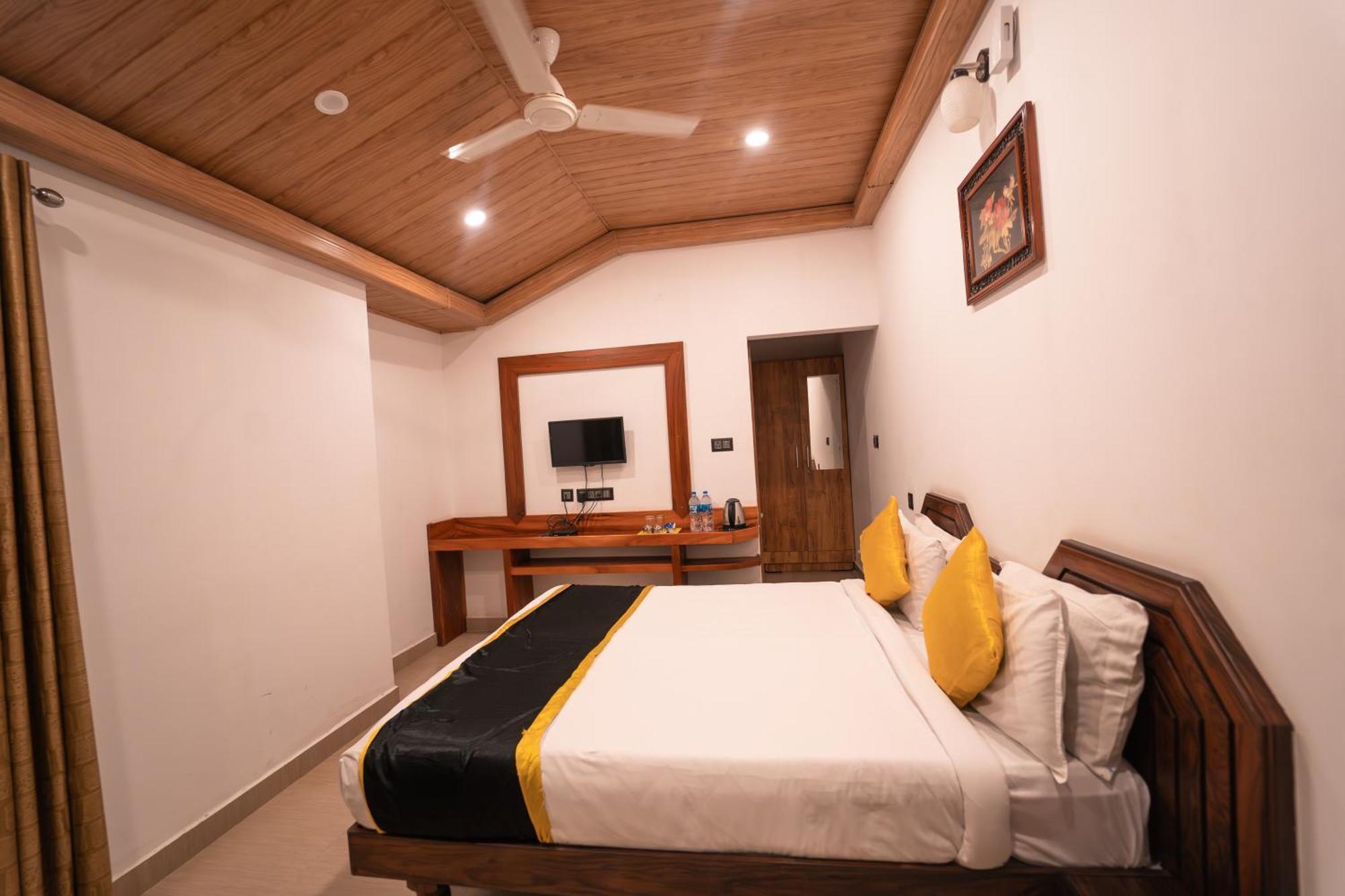 Kingmaker'S Plantation With River Stream Madikeri Dış mekan fotoğraf