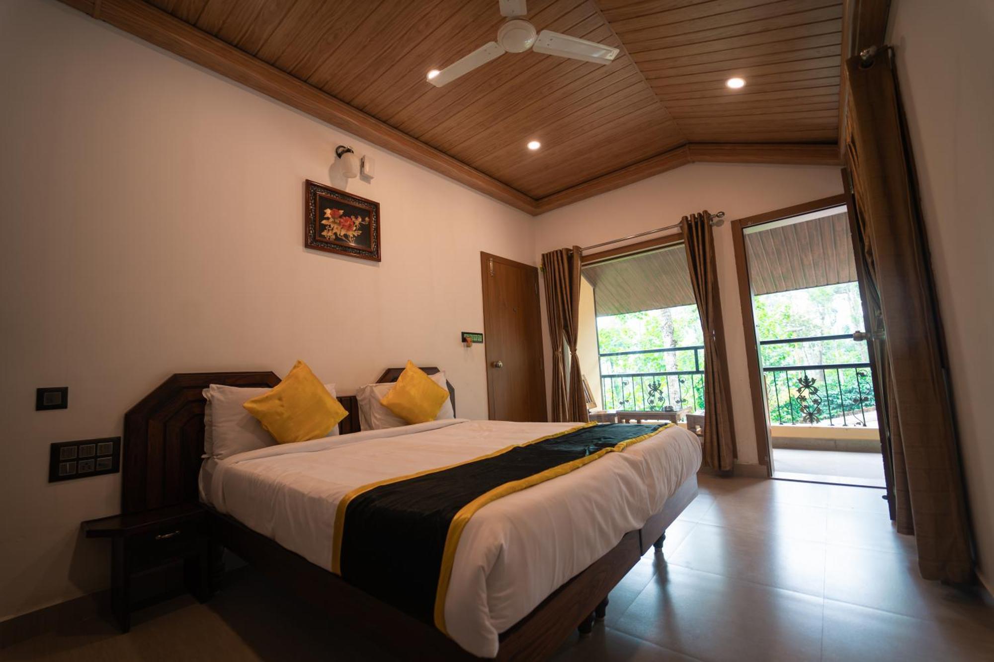 Kingmaker'S Plantation With River Stream Madikeri Dış mekan fotoğraf