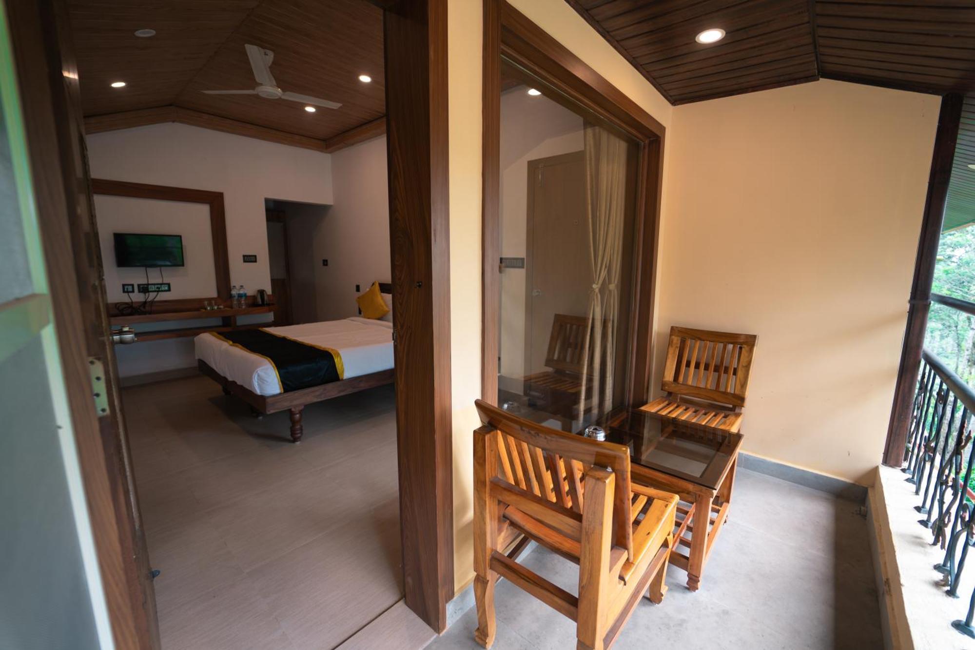 Kingmaker'S Plantation With River Stream Madikeri Dış mekan fotoğraf